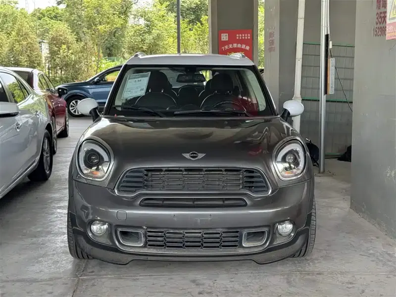 MINI Countryman, 2011