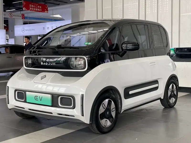 Baojun E300, 2021