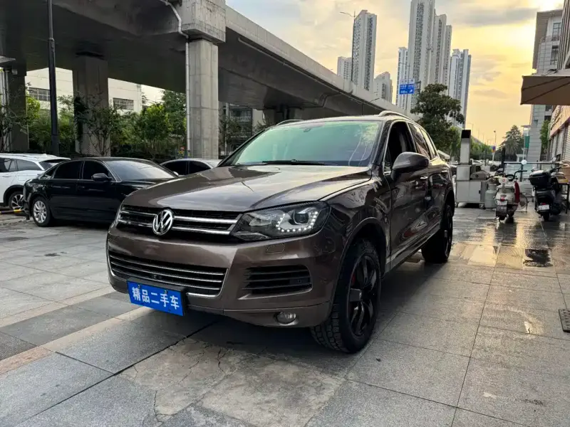 Volkswagen Touareg, 2012
