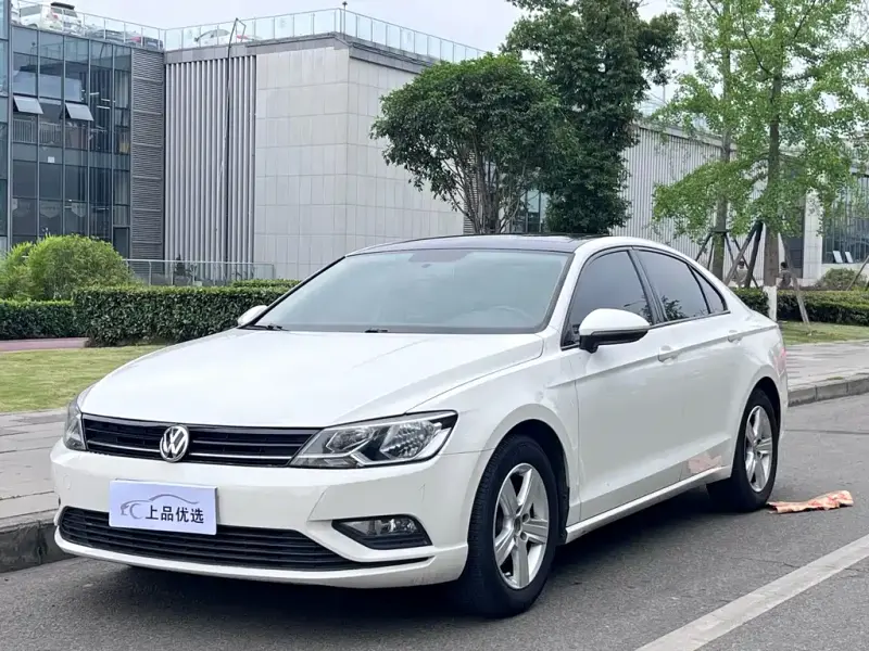 Volkswagen Lamando, 2015