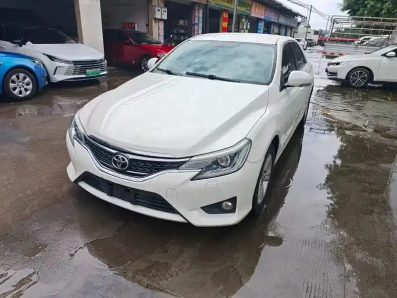 Toyota Reiz, 2015
