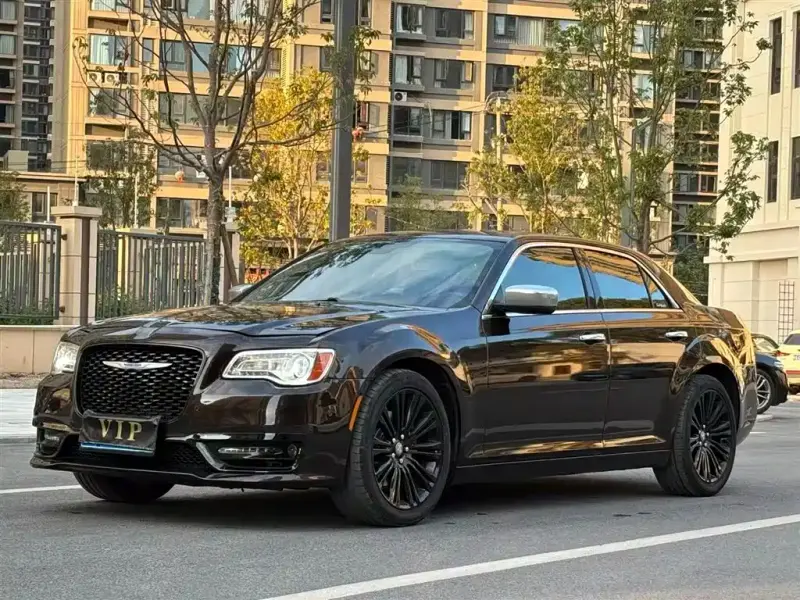 Chrysler 300C, 2013