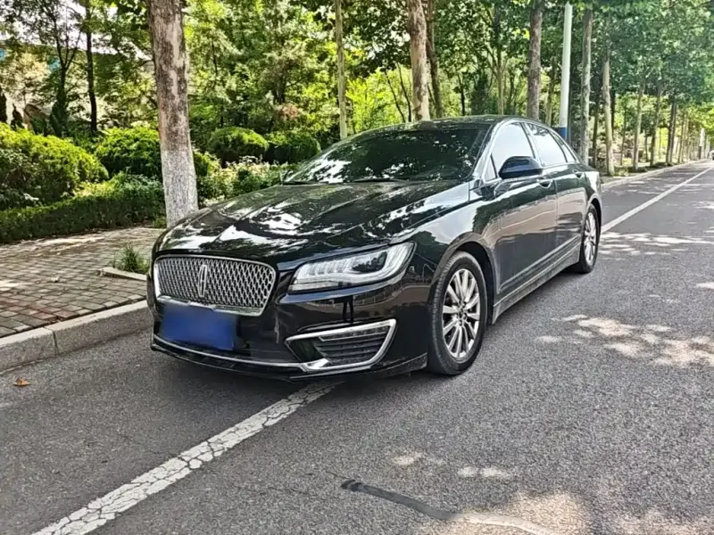Lincoln MKZ, 2017