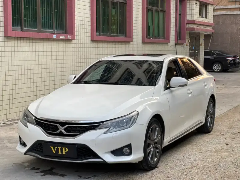 Toyota Reiz, 2014