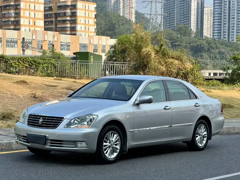 Toyota Crown, 2008