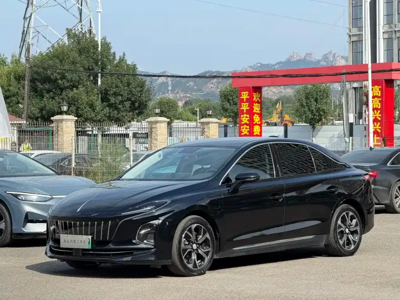 Hongqi E-QM5, 2024