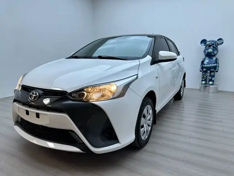 Toyota Yaris L, 2023