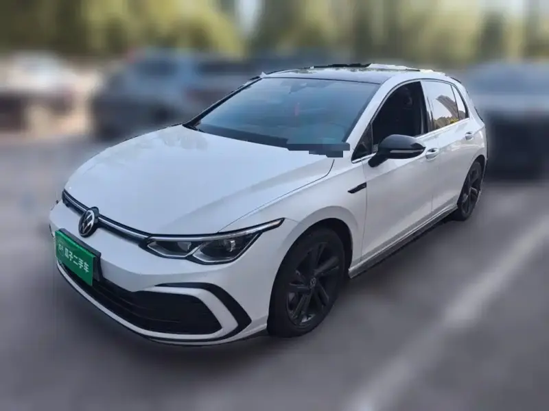 Volkswagen Golf, 2022