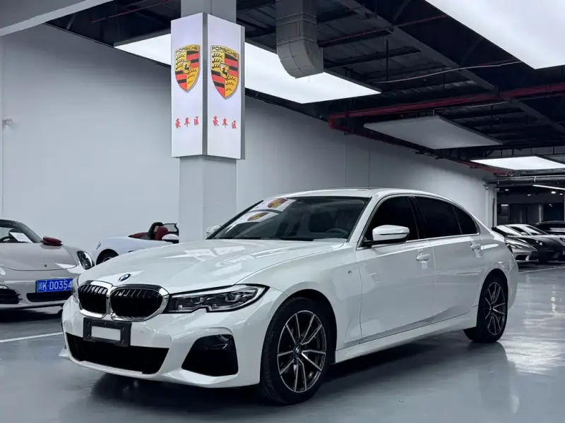 BMW 3 Series, 2022