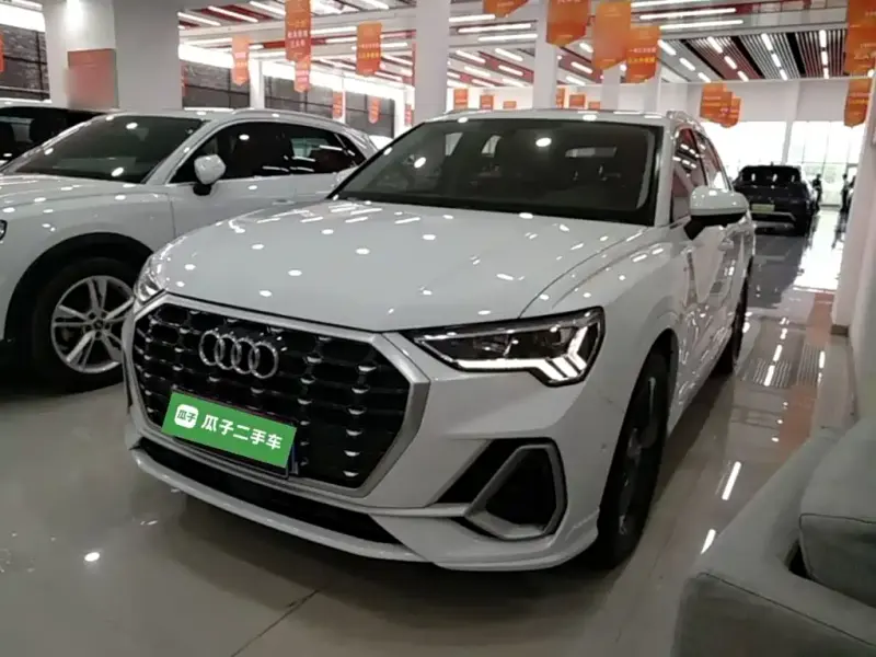 Audi Q3, 2022