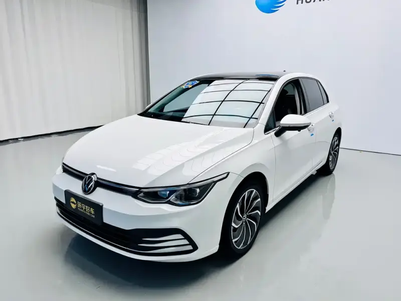 Volkswagen Golf, 2023