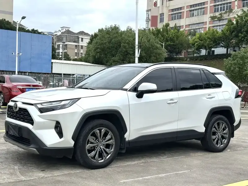 Toyota RAV4, 2023