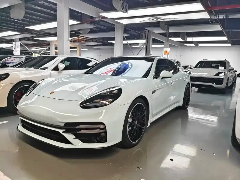 Porsche Panamera, 2013