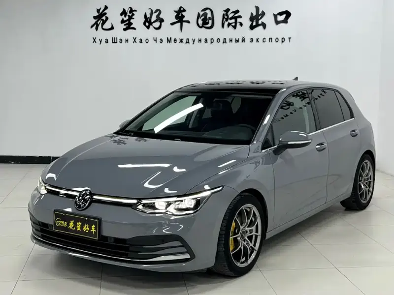 Volkswagen Golf, 2022