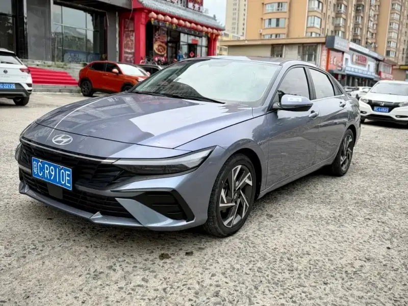 Hyundai Elantra, 2023