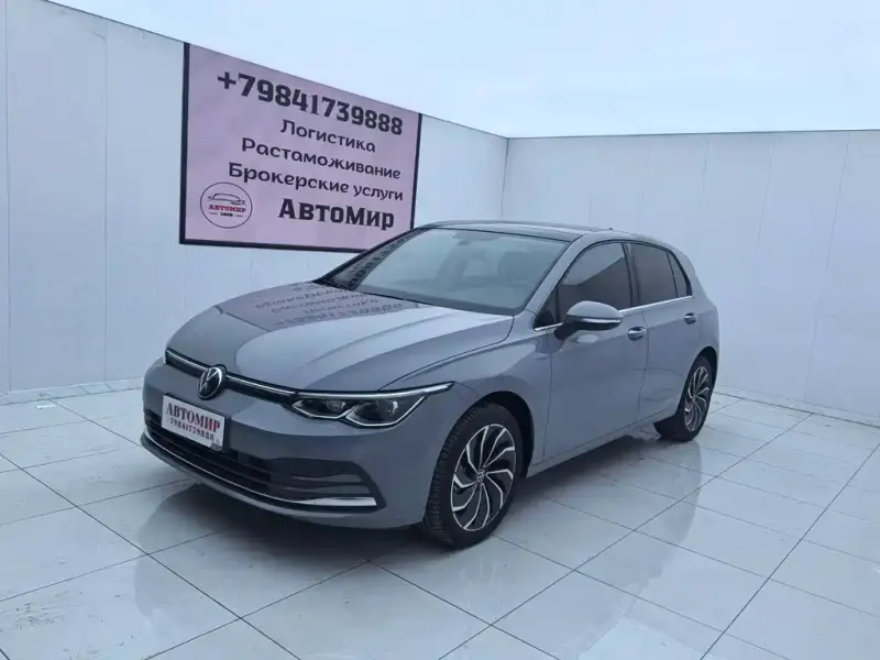 Volkswagen Golf, 2024