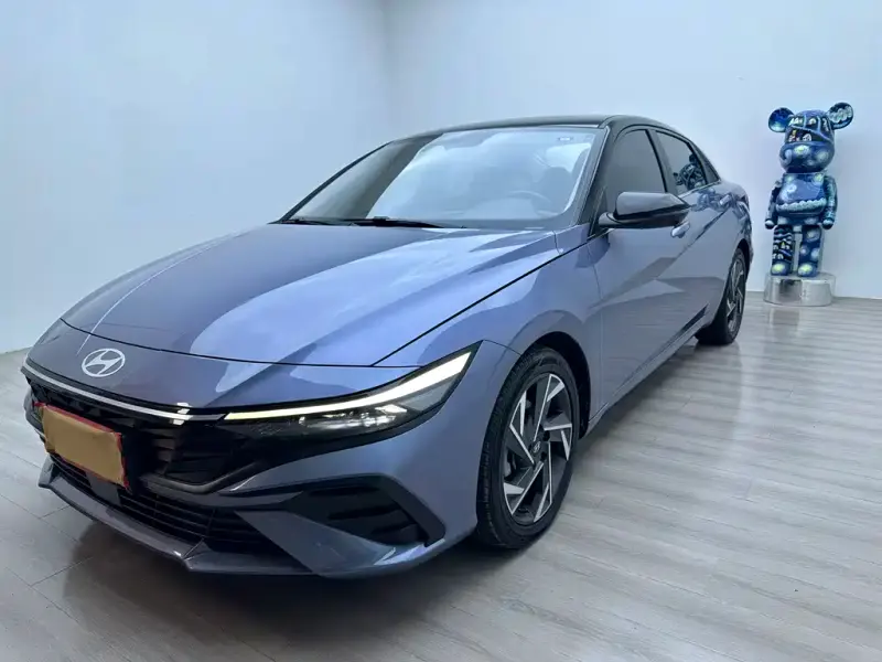 Hyundai Elantra, 2023