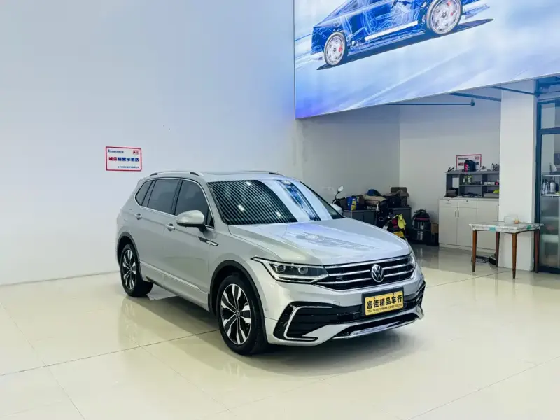 Volkswagen Tiguan L, 2022