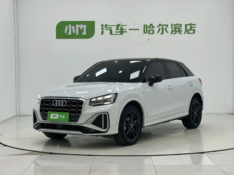 Audi Q2L, 2022