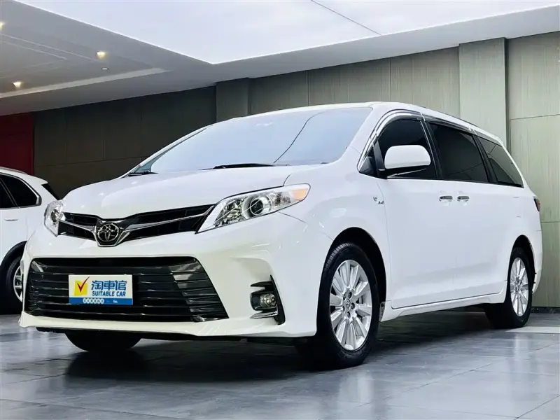Toyota Sienna, 2018