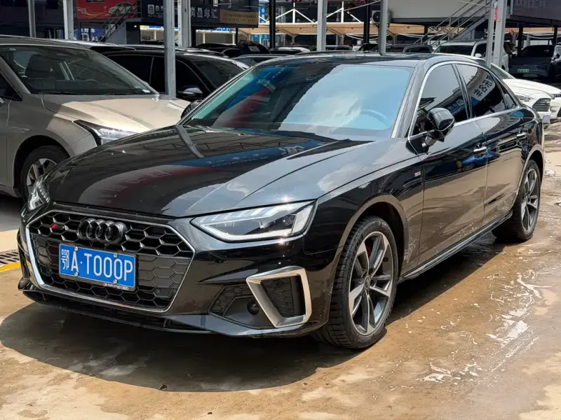 Audi A4L, 2022