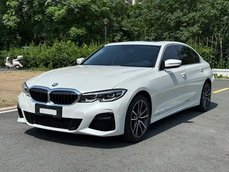 BMW 3 Series, 2022