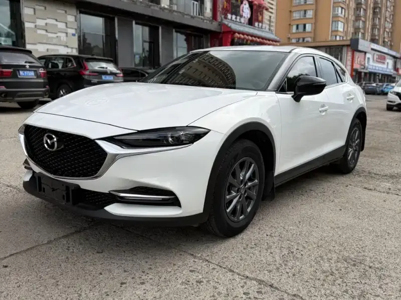 Mazda CX-4, 2022