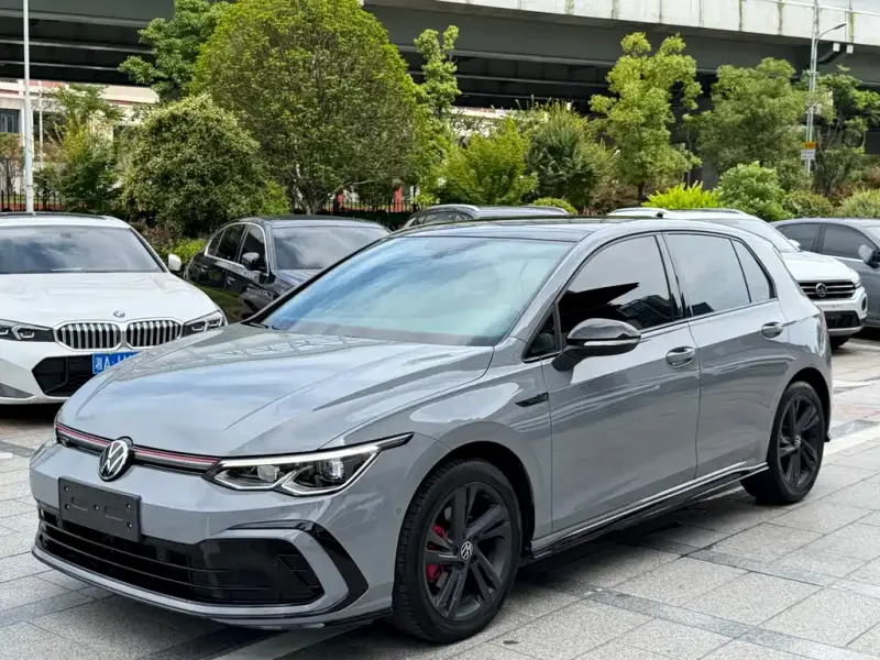 Volkswagen Golf, 2023