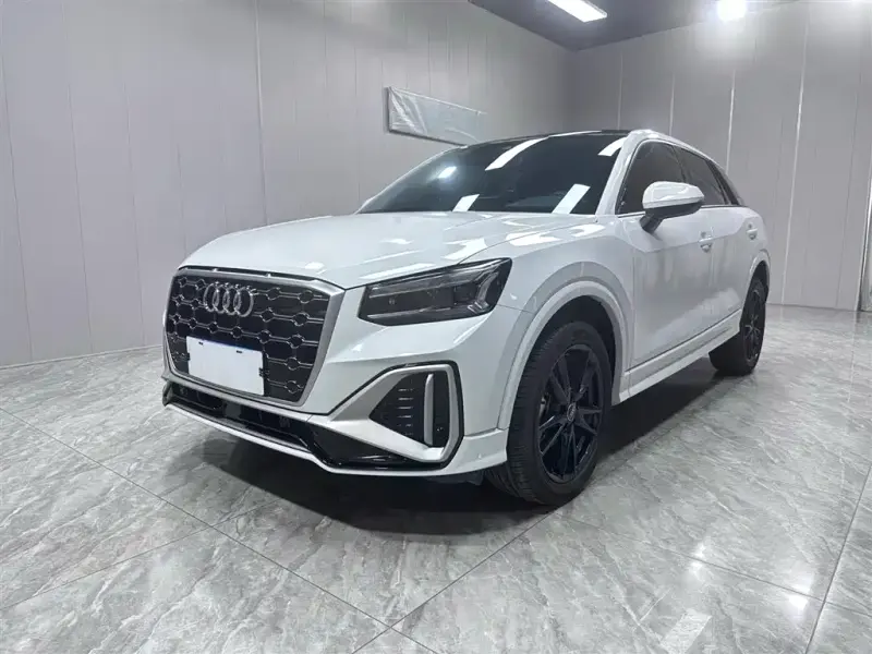 Audi Q2L, 2023