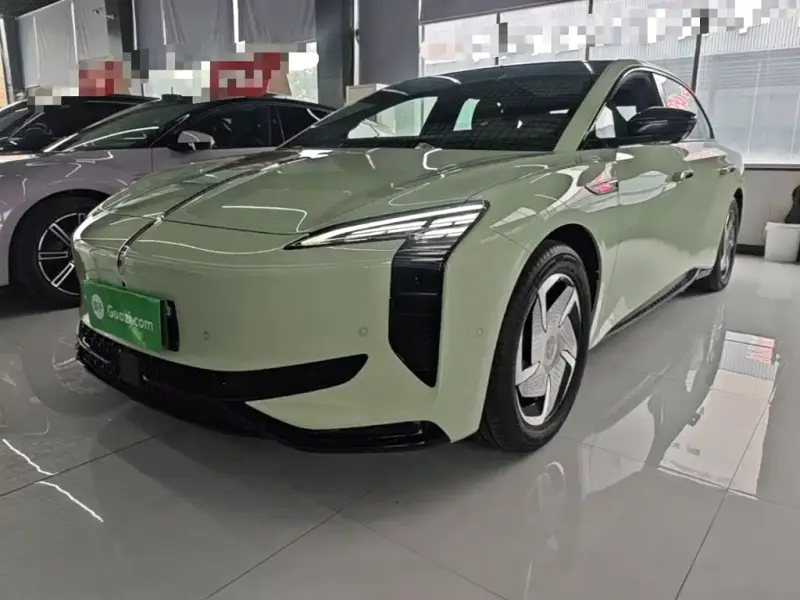 Hongqi EH7, 2025