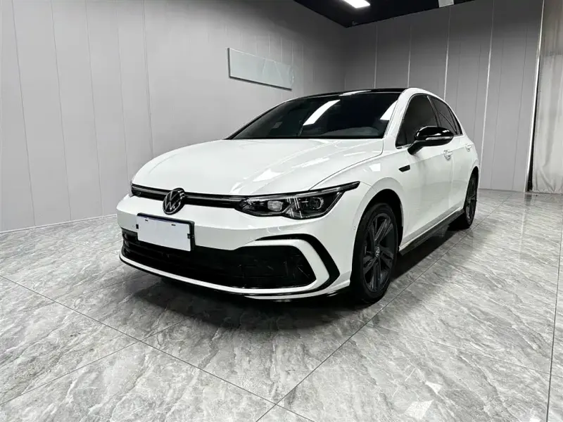 Volkswagen Golf, 2023