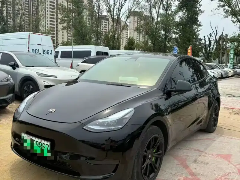 Tesla Model Y, 2023