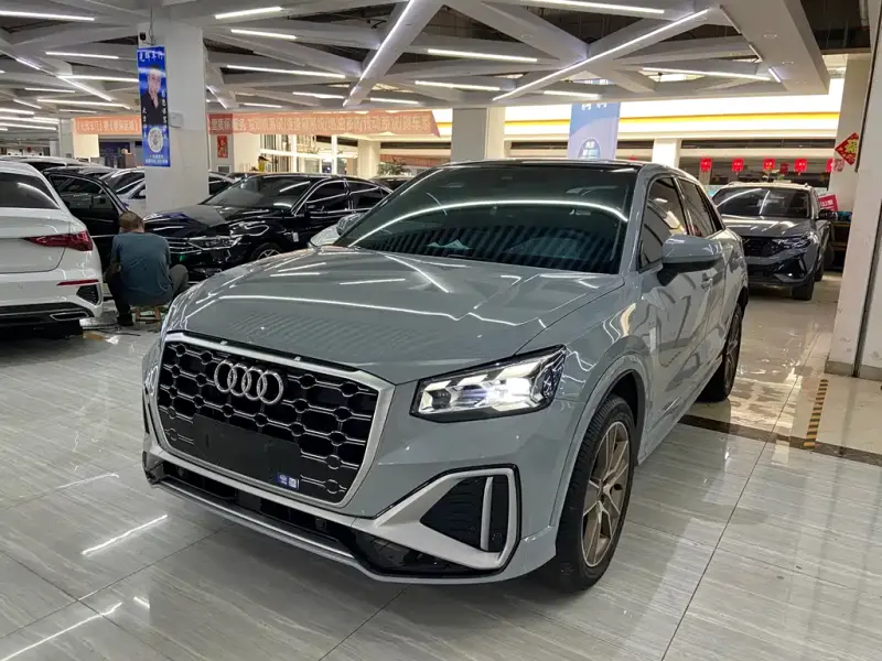 Audi Q2L, 2022