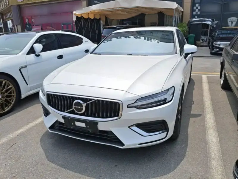 Volvo S60, 2025