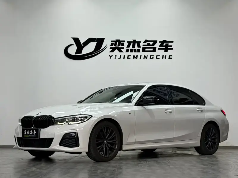 BMW 3 Series, 2022
