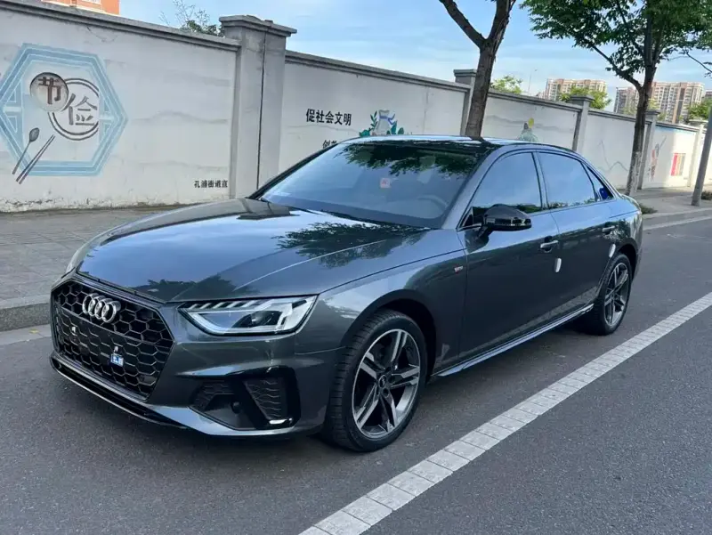 Audi A4L, 2022