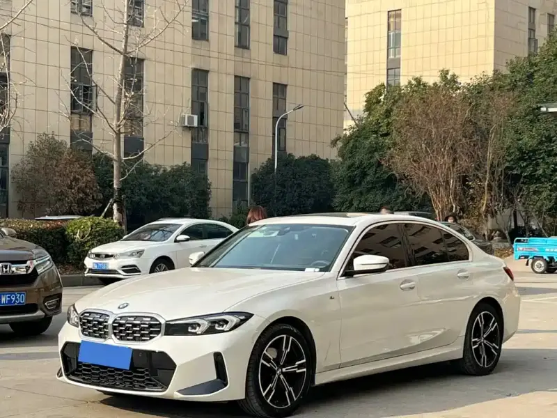 BMW 3 Series, 2023