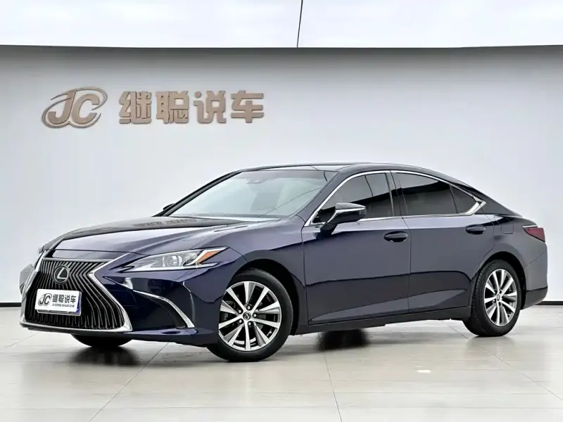 Lexus ES, 2021