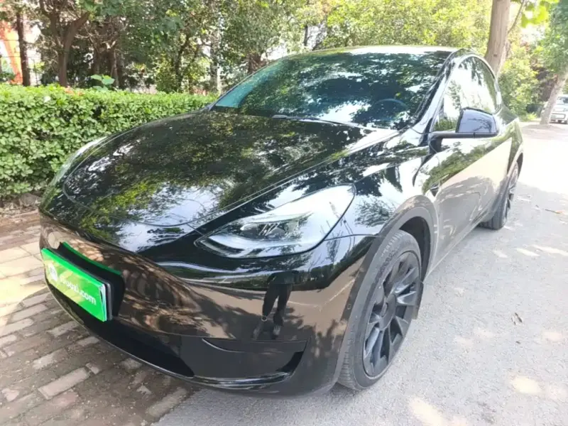 Tesla Model Y, 2023