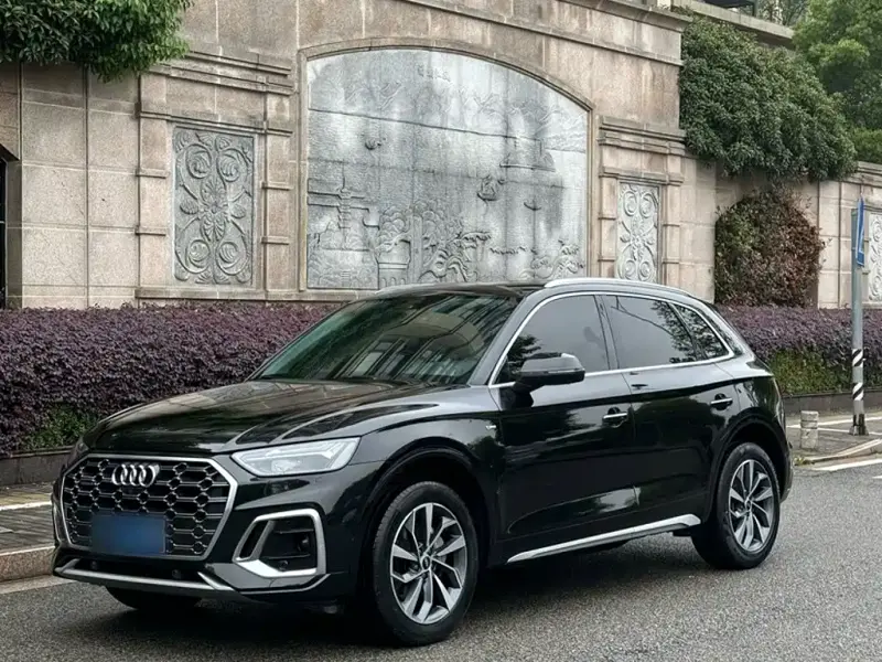 Audi Q5L, 2022