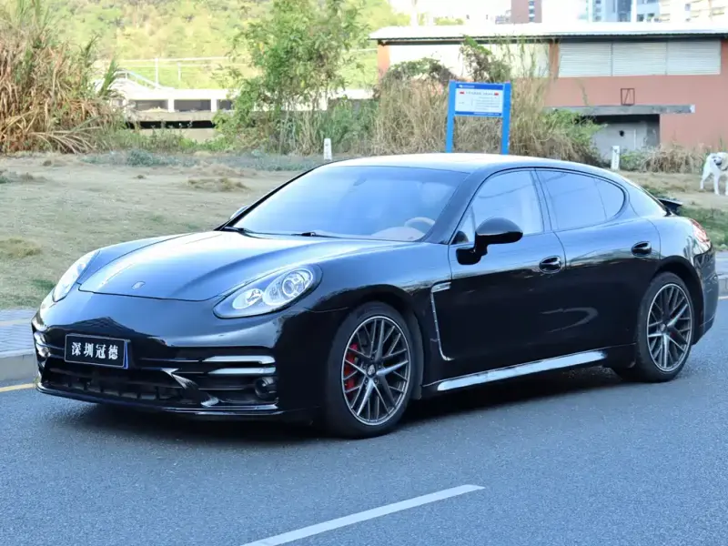 Porsche Panamera, 2010