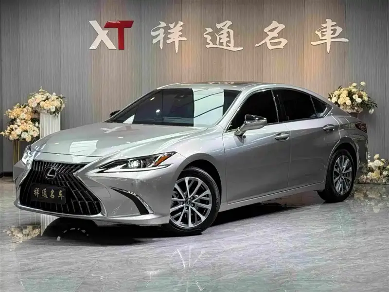 Lexus ES, 2024