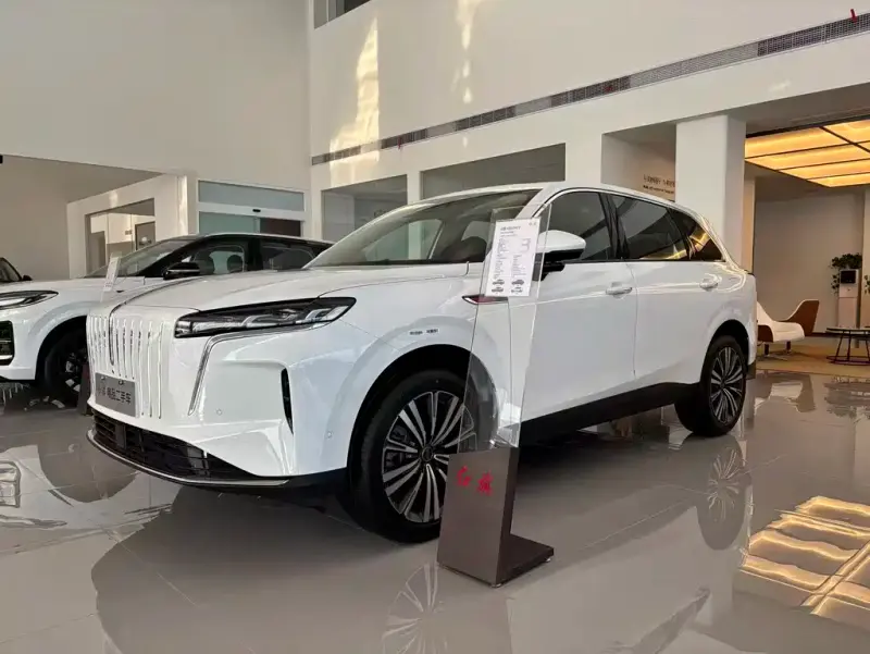 Hongqi HS6 PHEV, 2026