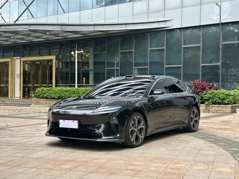 NIO ET5, 2025