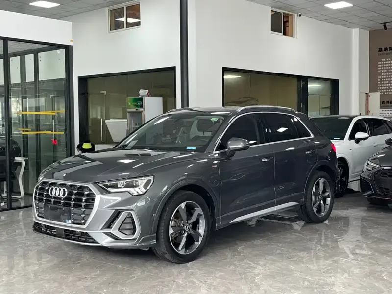 Audi Q3, 2022