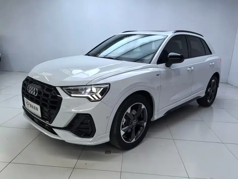 Audi Q3, 2022