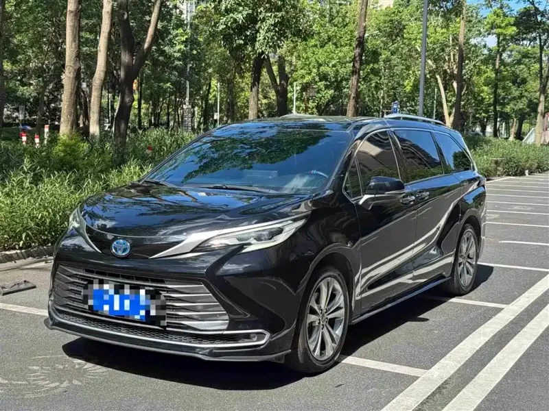 Toyota Sienna, 2023