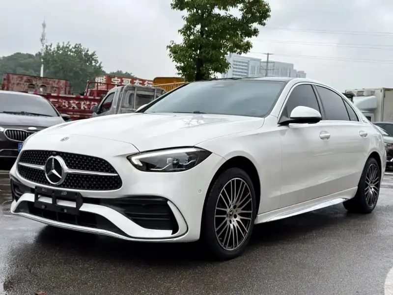 Mercedes-Benz C-Class, 2024