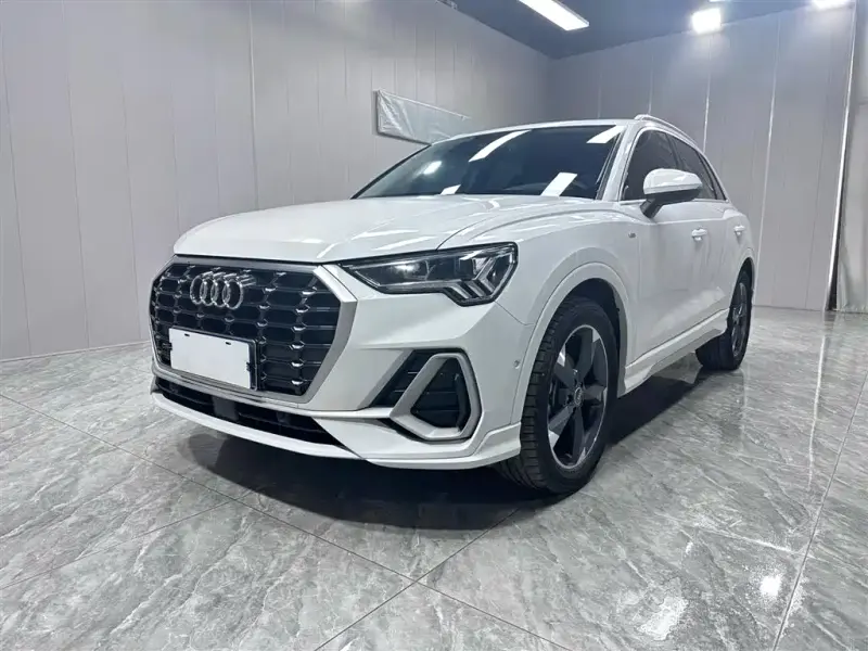 Audi Q3, 2022