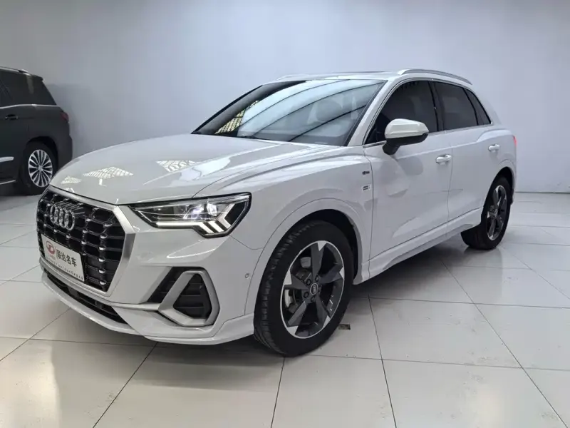 Audi Q3, 2022